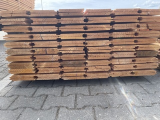 Ca. 120x Douglas Wisselsponning/Halfhoutsrabat, 18x190mm, lengte 500cm